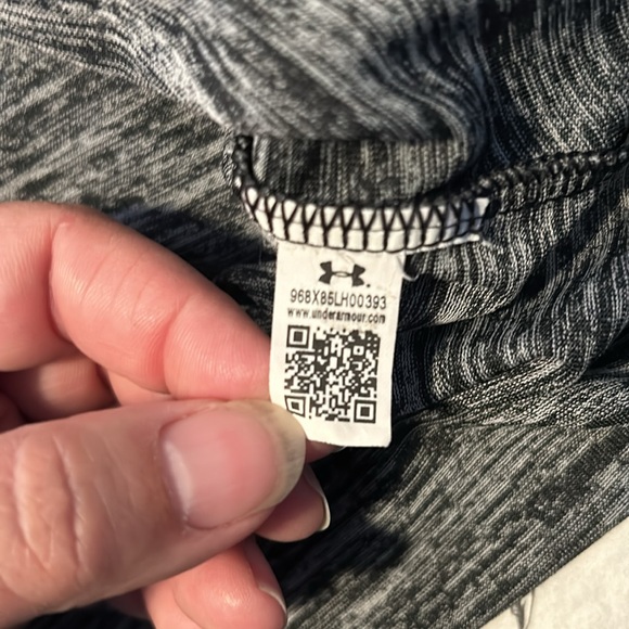 Under Armour XL ladies - Picture 5 of 5